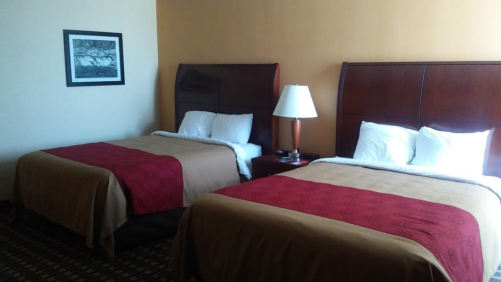 Econo Lodge Inn & Suites Brookings Exterior foto