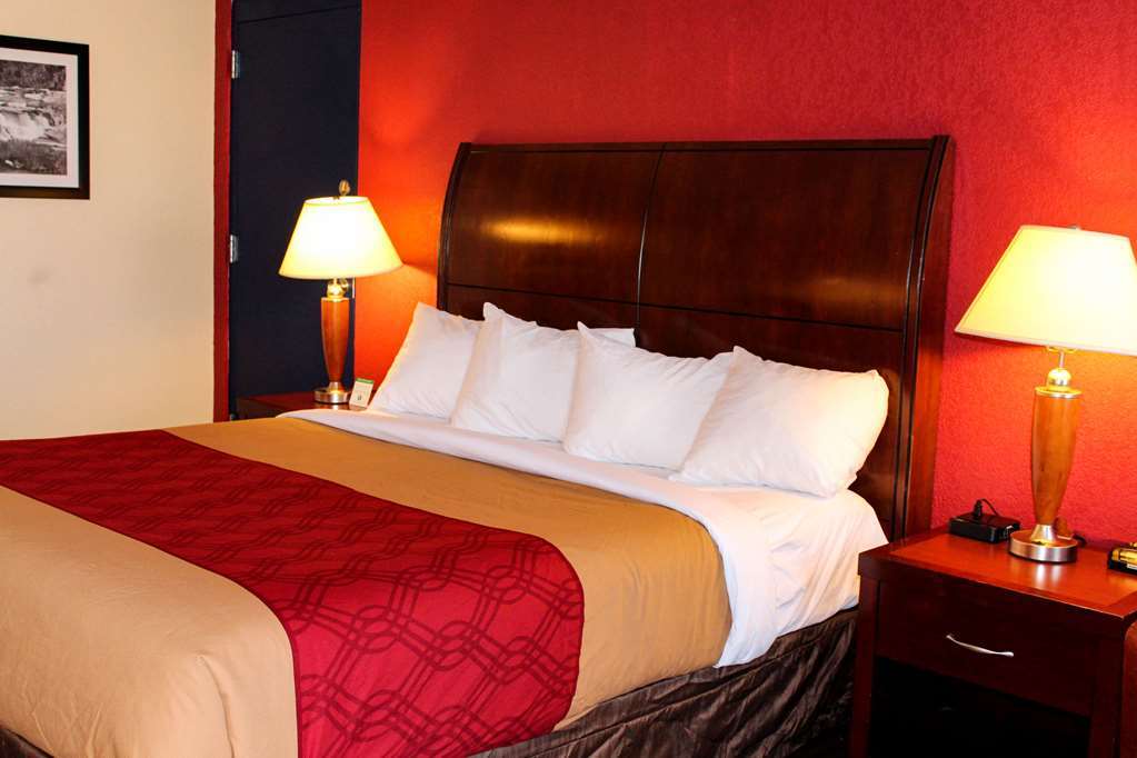 Econo Lodge Inn & Suites Brookings Habitación foto
