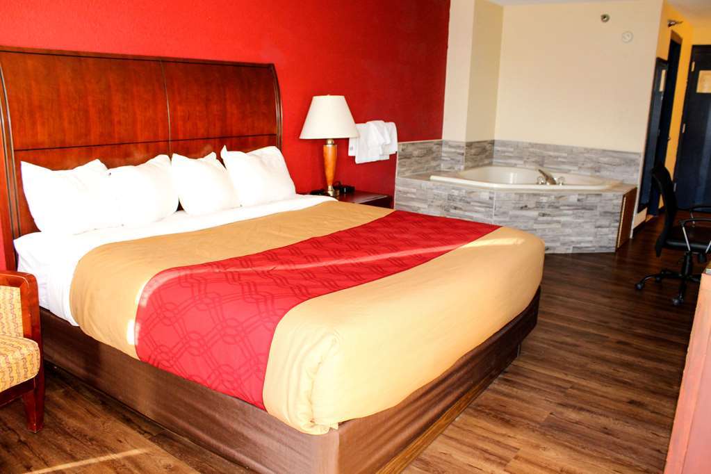 Econo Lodge Inn & Suites Brookings Habitación foto